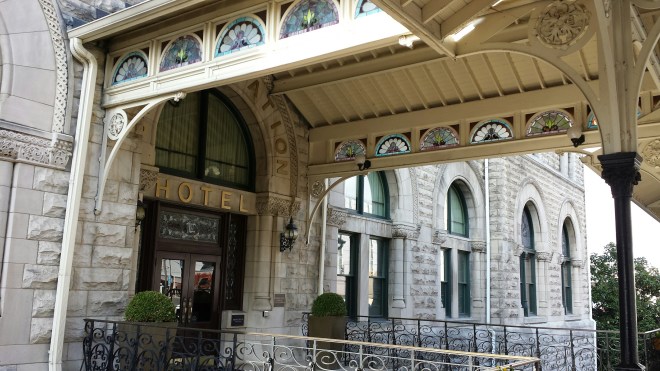 Magnificent entrance - Union Station Hotel Nashville