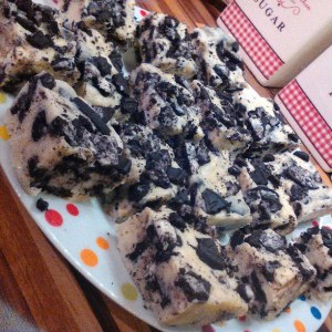 White Chocolate and Oreo Fudge by Sophie Wakes and Bakes